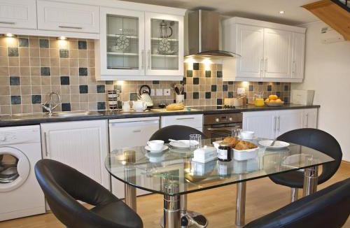 Ivybridge House | Meadow View