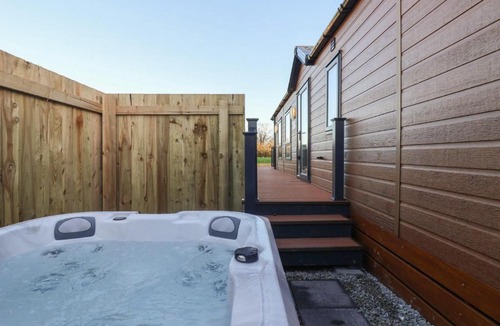 Great Hatfield House | Meadows Park 4