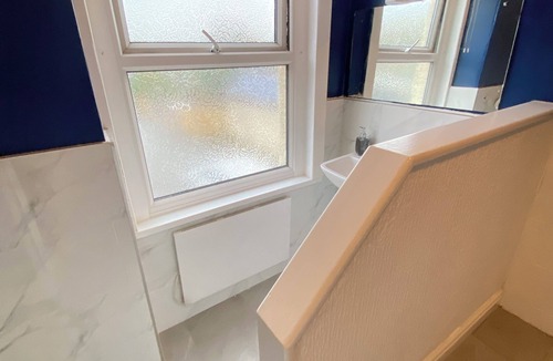 Uttoxeter House | Meadows Way Guest House