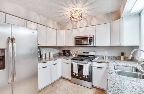 Mebane House | Mebane Home w/Private Yard: Steps to Downtown!
