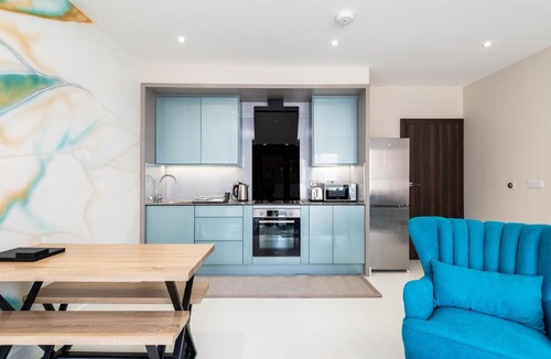 Gillingham Apartment | Medway contractor base for summer projects - Apartment 3