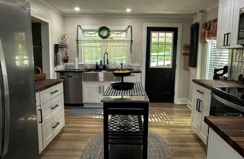 Whittier House | Meet Me At The Creek