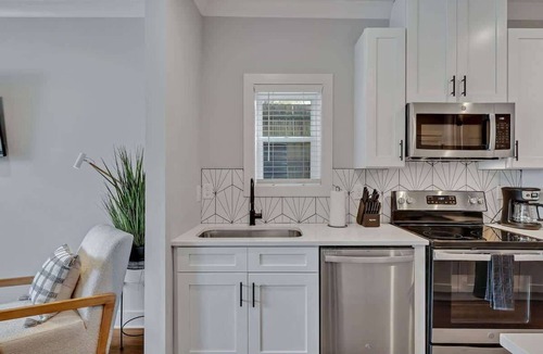 Melrose House | Melrose Mezzo -Great Walking Locat-Mins 2 Broadway