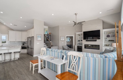 Buck Island House | Mercury Rising: Backyard Oasis with Saltwater Pool