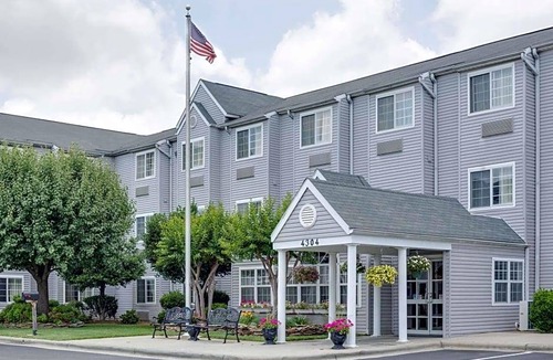 Greensboro Hotel | Microtel Inn by Wyndham Greensboro