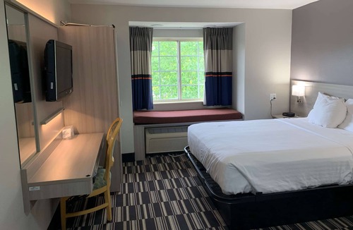 Toddville Road Hotel | Microtel Inn by Wyndham Charlotte Airport