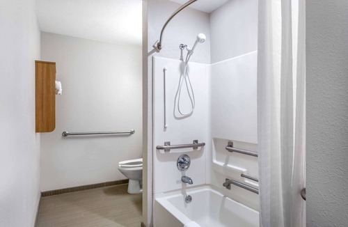 Burlington Hotel | Microtel Inn & Suites by Wyndham Burlington