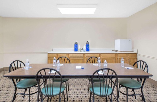 Franklin Hotel | Microtel Inn & Suites by Wyndham Franklin