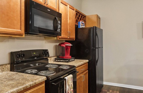 Huntsville Apartment | Mid-City Serenity with King Bed- Close to Redstone Arsenal Gate 1