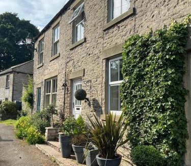Middleham House | Middle Cottage