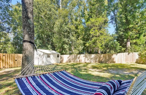 Ogden House | Middle Sound Hideaway | We love pets