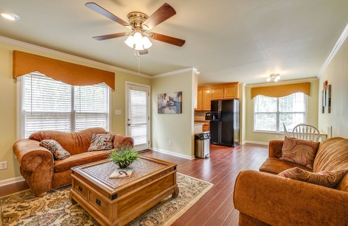 Southwest Raleigh House | Mighty Mansion w/3,300 SF - 9 mins to Downtown + NCSU. 8 Beds Great for Groups!