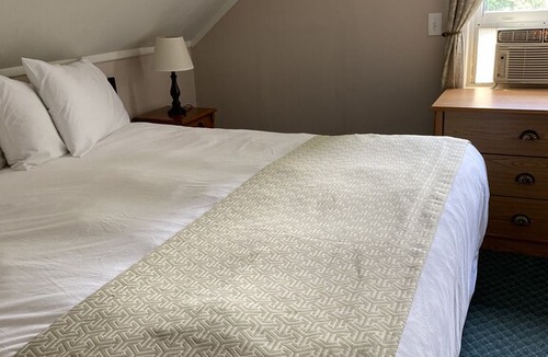 Flat Rock Cabin | Mill House Lodge - 2 Bedroom Suite Mill House