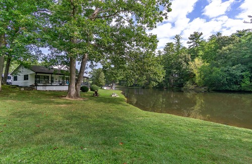 Flat Rock Condo | Mill House Nest/Lakefront Unit @ Historical Resort/Travel Nurses Welcome/Canoes/Tennis/Pets Ok