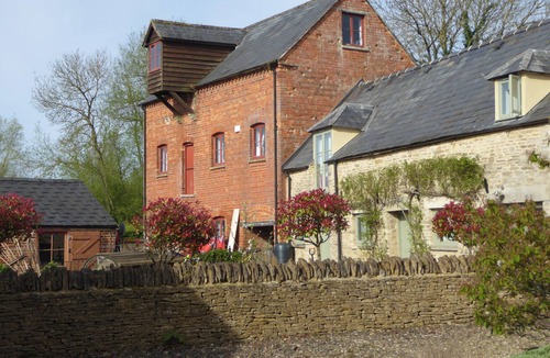 Cirencester Cottage | Mill View