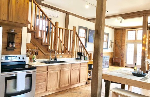 Westfield House | Mill & Waterfall: "Top 23 Airbnb's in NC" with Hot Tub!