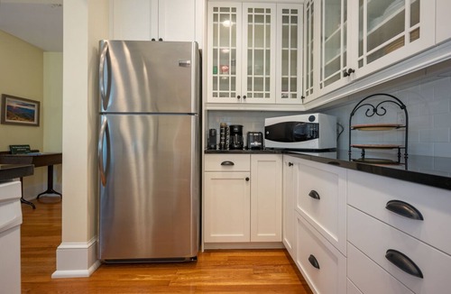 Hendersonville Apartment | Minette's Downtown Condo | Historic Spot in Downtown Hendersonville