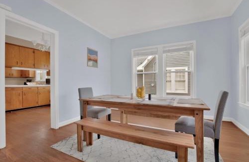 Terry Sanford House | Mins to Downtown & Ft Bragg Crafty in Haymount