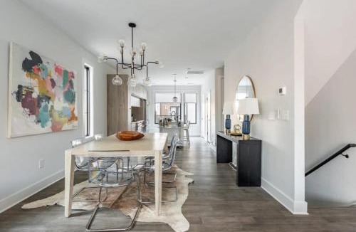 Charlotte House | Minter Teal with Rooftop Balcony