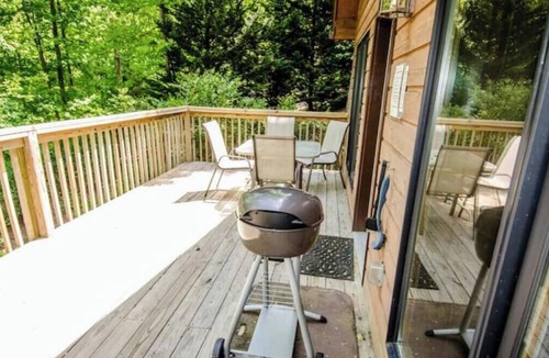 Skyland Cabin | Minutes from PGA TOUR Action, Miles from the Crowds