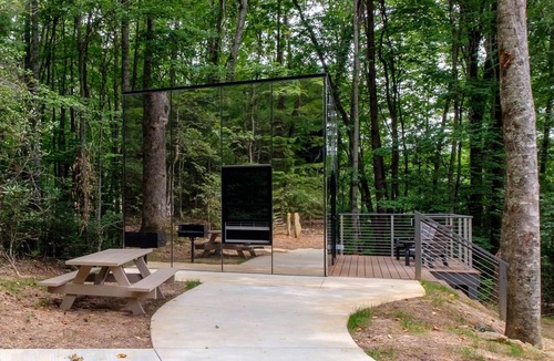 Balsam Grove House | Mirror Cabins - Looking Glass