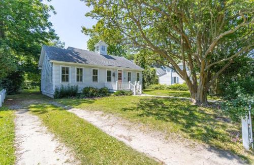 Historic Downtown Manteo House | Miss Agona