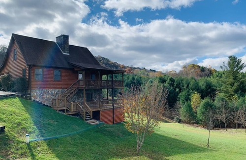 Piney Creek Cabin | Misty Mountain Cabin w/gorgeous views