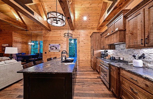 Murphy House | Misty Mountain Luxury mountain cabin with breathtaking views, hot tub, & game room!