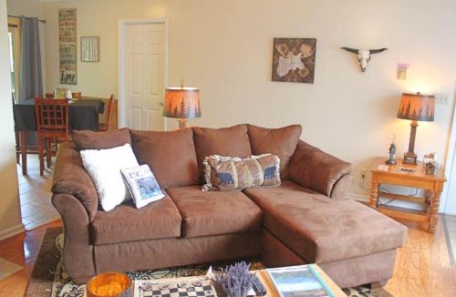 Sugar Mountain Apartment | Misty Woods 03