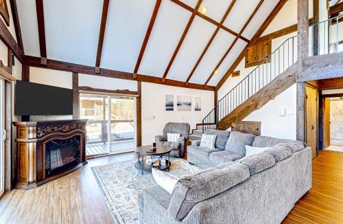 Nebo House | Mitchell Cabin