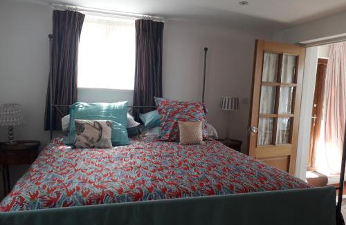 Danehill Bed & Breakfast | Moaps Farm B&B support small business, welcome, check in from 5 pm