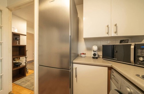 Cricklewood Apartment | Modern 2 Bed Apartment with free private parking