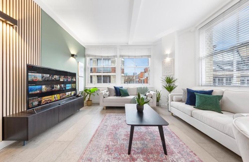 Clerkenwell Apartment | Modern 2 bed Flat in Central London, Barbican Farringdon, EC1V