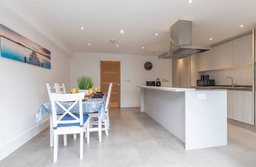 Cheltenham House | Modern 3 Bed Cheltenham Home