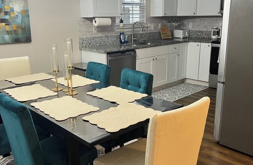 Prosperity Church Road House | Modern 3 BR 2 BA Home with Backyard – 8mi Downtown