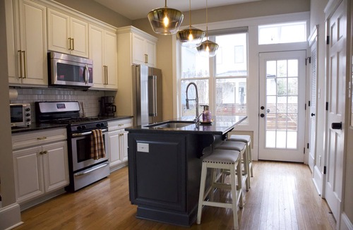 Downtown House | Modern 3bd House Downtown Raleigh