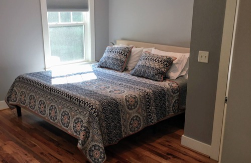 Huston - Courtland Condo | Modern Amenities & Complete Comfort in Montford!