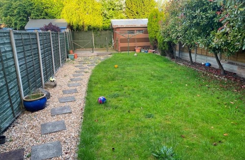 Bracknell House | Modern and Spacious 3 Bed Retreat - Bracknell