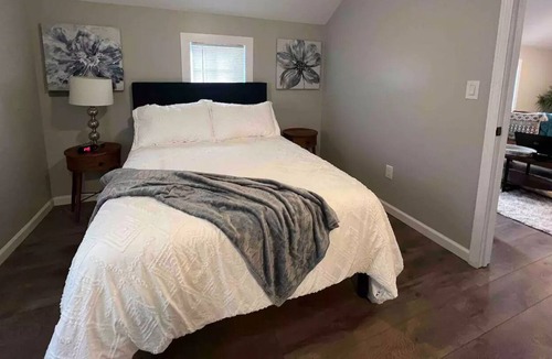 New Bern House | Modern Apartment close to Cherry Point and beaches