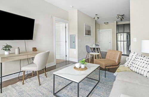 North Raleigh Apartment | Modern Apartment in Prime Location (ID2268X42)