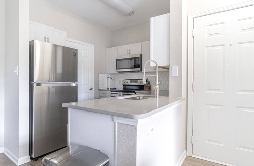 Northwest Raleigh Apartment | Modern Apartment in Prime Location (ID1206X025)
