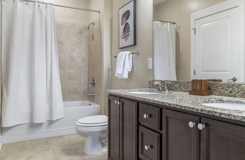 North Raleigh Apartment | Modern Apartment in Prime Location (ID5860X16)