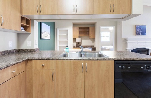 McCain Apartment | Modern Apartment in Prime Location (ID1245X969)