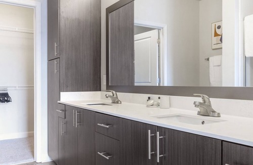 Wake Forest Apartment | Modern Apartment in Prime Location (ID9271X08)