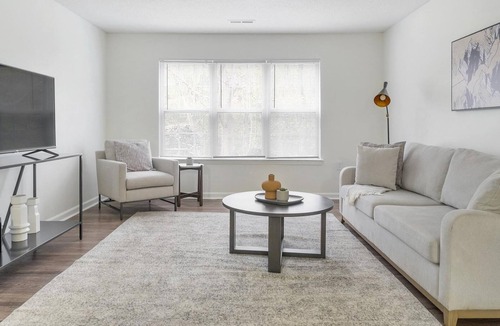 Holly Springs Apartment | Modern Apartment in Prime Location (ID8183X77)