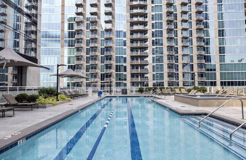 Sobro Apartment | Modern Apartment w/Kitchen | Pet Friendly & Pool | Near Boardwalk & Stadium