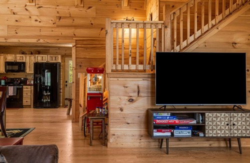 Fairview Cabin | Modern Asheville Cabin | Quiet & Peaceful Retreat