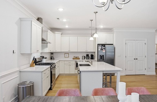 East Ocean View House | Modern Beach House 4BR/2.5BA Walk to Sand