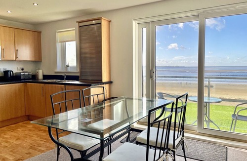 Llanelli Apartment | Modern Beachfront Bliss with Spectacular Views