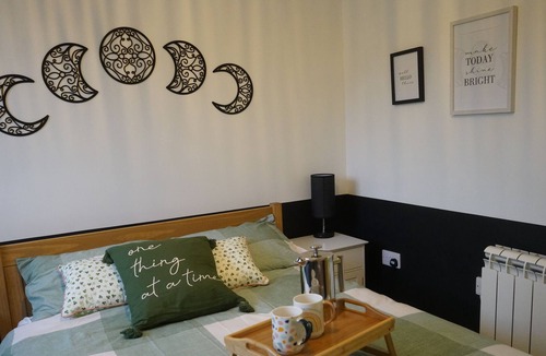 Slyne Apartment | Modern, Bright & Spacious - First Floor Apartment